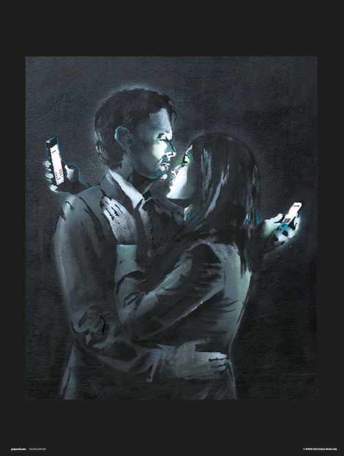 Grupo Erik Brandalised Mobile Phone Lovers Close Affiche Art 30X40cm | Yourdecoration.fr