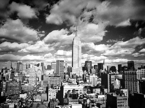 Henri Silberman Sky over Manhattan affiche art 80x60cm | Yourdecoration.fr