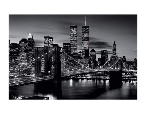 Pyramid Brooklyn Bridge at Night Black and White affiche art 40x50cm | Yourdecoration.fr