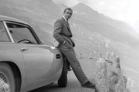 Pyramid James Bond Connery And Aston Martin Affiche 91,5x61cm | Yourdecoration.fr